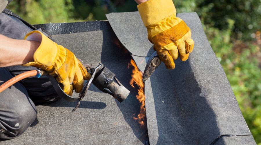 Expert Emergency Roof Repairs services in Penwell, TX